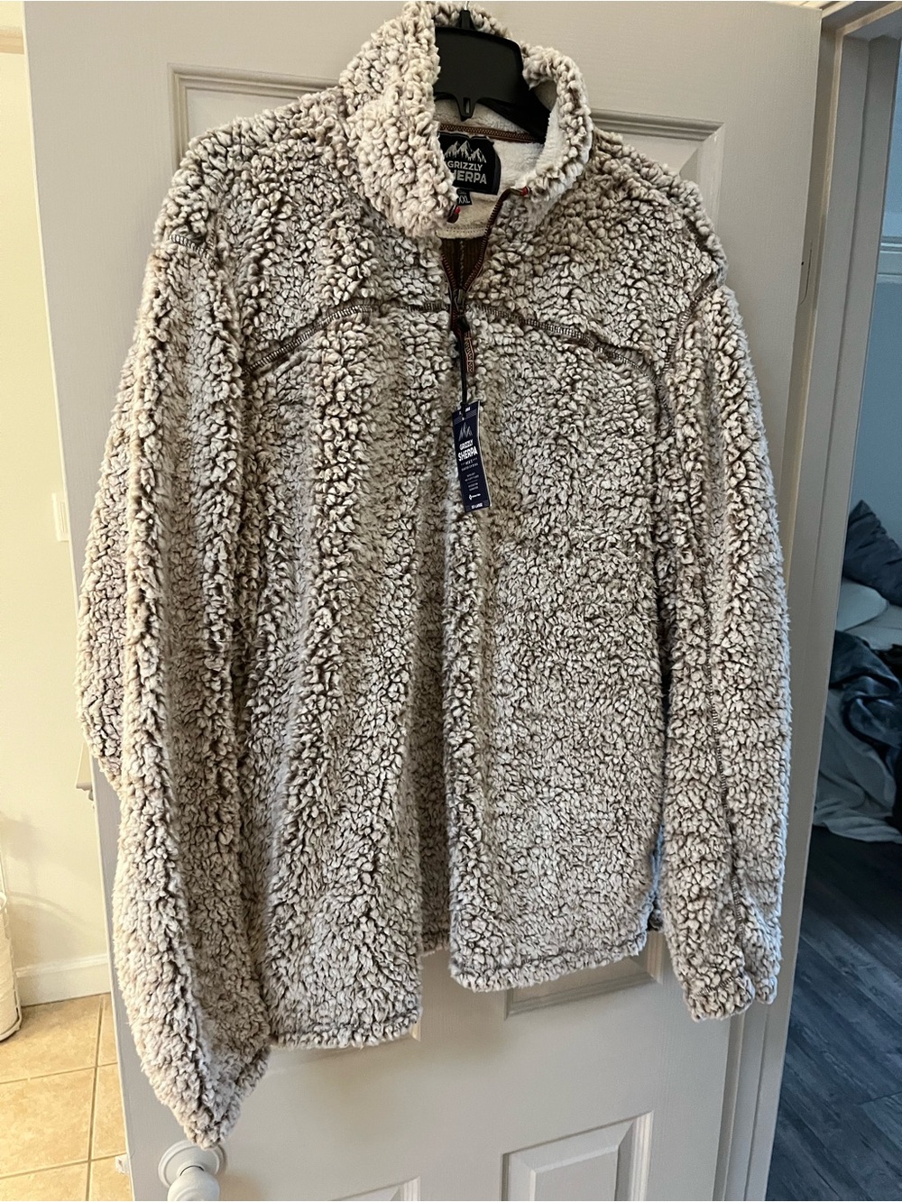 Sherpa Zip-Up Jacket in Cream